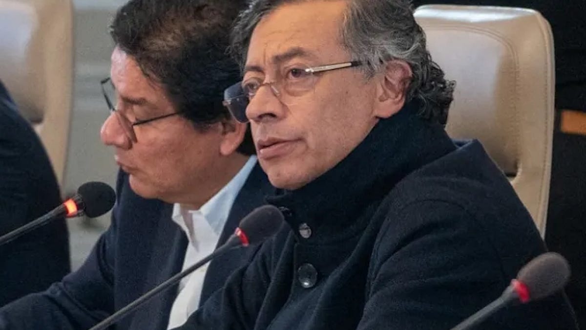 Tensão na Fronteira: Petro acusa Equador de bombardeio e aciona Donald Trump