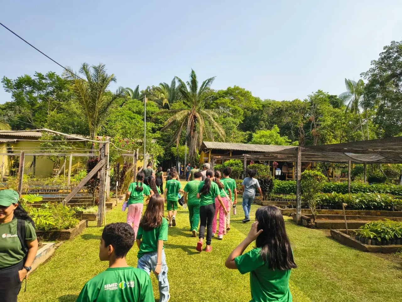Estudantes da EMEIEF Belezas do Buriti participam de passeio educativo em Porto Velho