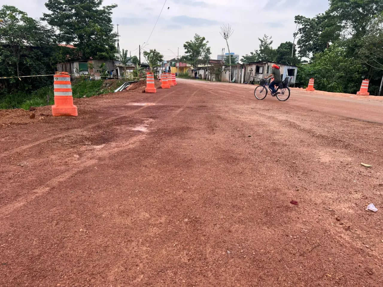 Prefeitura de Porto Velho intensifica recuperação do Canal Santa Bárbara e melhora segurança no Cai N’Água
