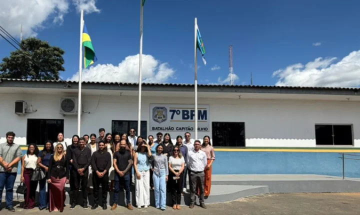 ARIQUEMES – ACADÊMICOS DE DIREITO CONHECEM ESTRUTURA E ROTINA ADMINISTRATIVA DO 7º BPM