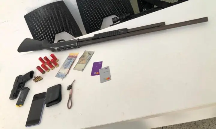 Dupla é presa após confronto com a PM e recuperação de motocicleta roubada em Campo Novo de Rondônia