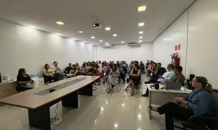 Orientações sobre prazos e procedimentos para fechamento das contas de 2026 são discutidas pela Prefeitura