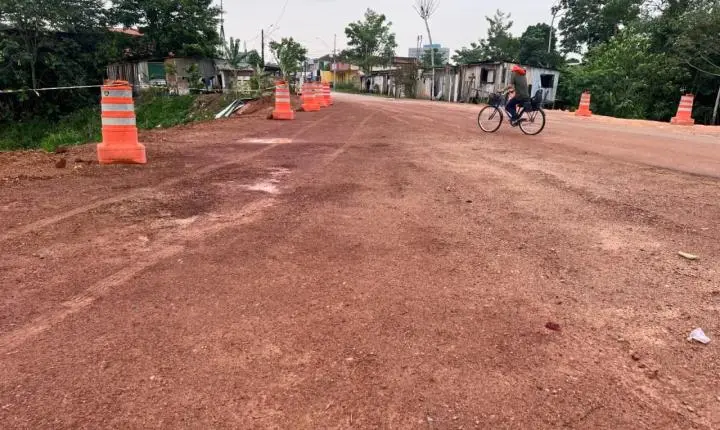 Prefeitura de Porto Velho intensifica recuperação do Canal Santa Bárbara e melhora segurança no Cai N’Água